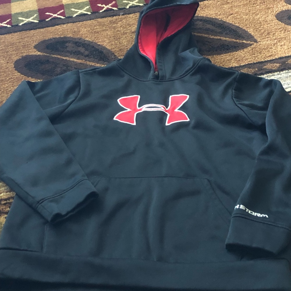 Black/red UA hoodie